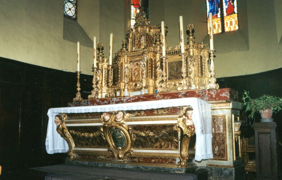 maître-autel, momères