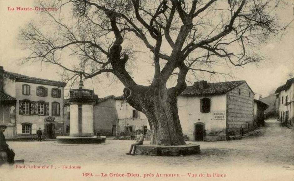 place, Lagrâce-dieu